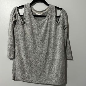 Peekaboo Shoulder Sweater Size Large